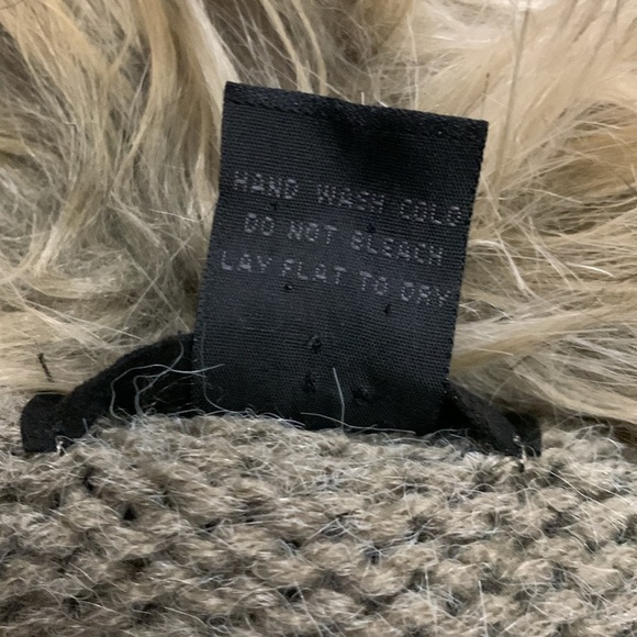 Steve Madden Faux Fur Knit Vest S/M - Picture 7 of 8